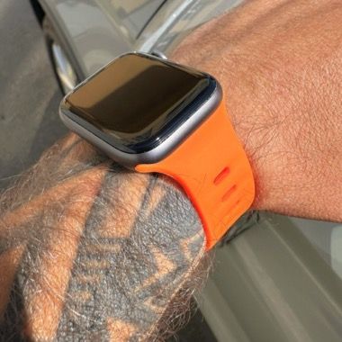 Curea silicon pentru Apple Watch 42 / 44 / 45 / 49 mm, seriile 3-9, SE si Ultra, portocaliu, Bermek 2