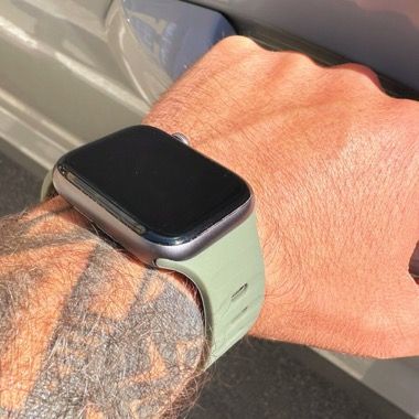 Curea silicon pentru Apple Watch 42 / 44 / 45 / 49 mm, seriile 3-9, SE si Ultra, verde, Bermek 2