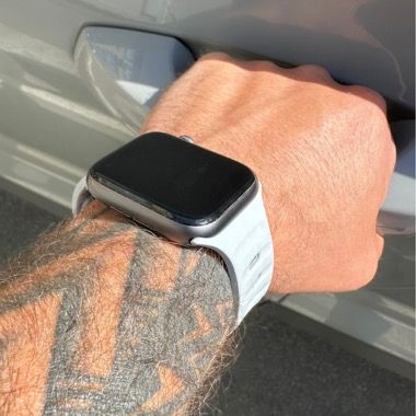 Curea silicon pentru Apple Watch 42 / 44 / 45 / 49 mm, seriile 3-9, SE si Ultra, gri deschis, Bermek 4