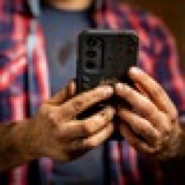 Husa Motorola G32 antisoc neagra cu 2 folii de protectie, Bermek 5