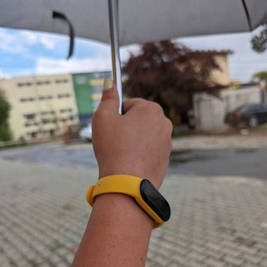 Set 2 curele silicon Bermek si folie 3D pentru Xiaomi Mi Band 7, galben si mov 6