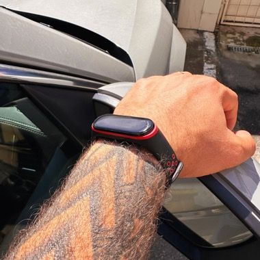 Set curea silicon si 3 folii de protectie pentru Xiaomi Mi Band 4 si Mi Band 3, Bermek, negru cu rosu 6